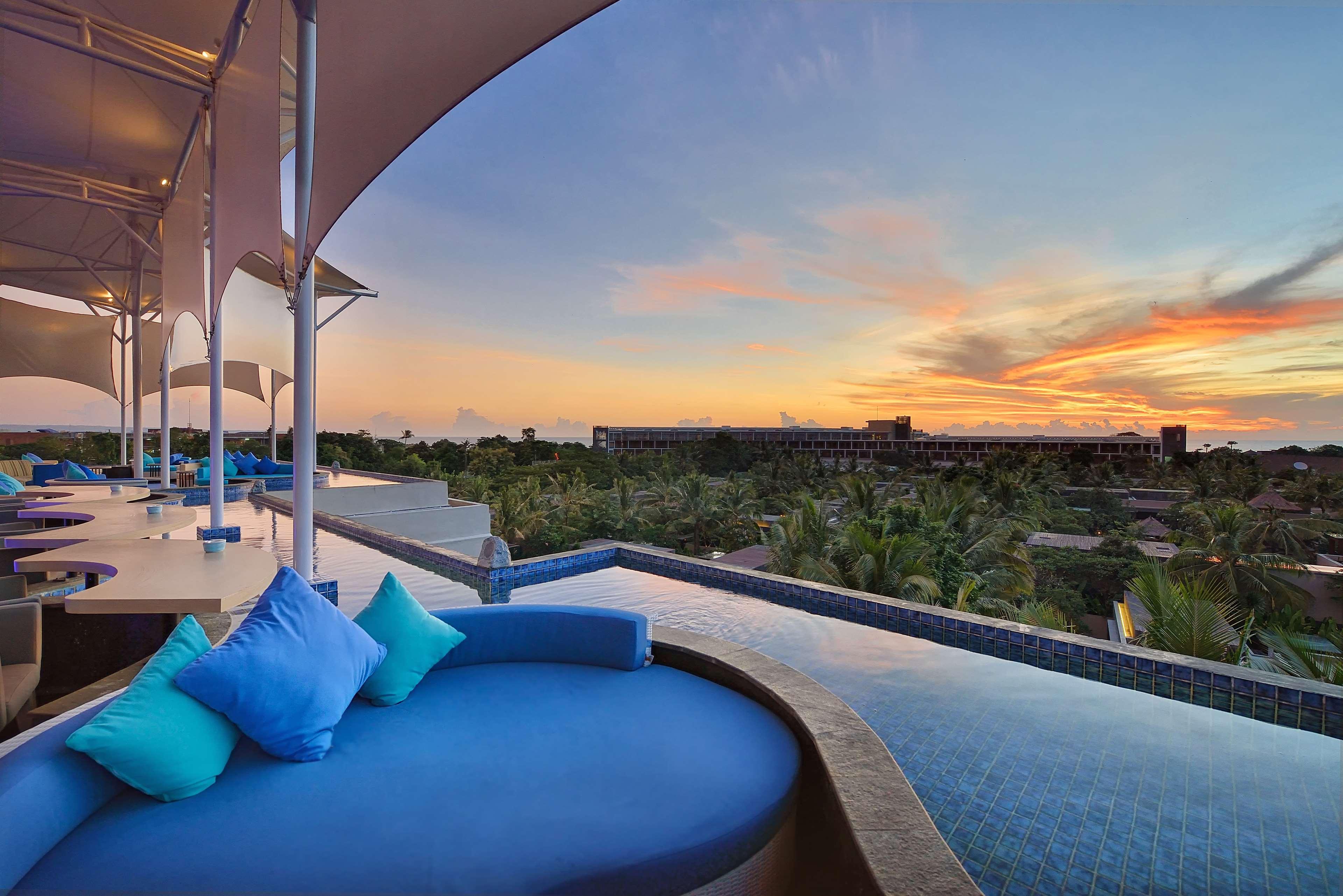 होटल De Vins Sky Seminyak (Bali)